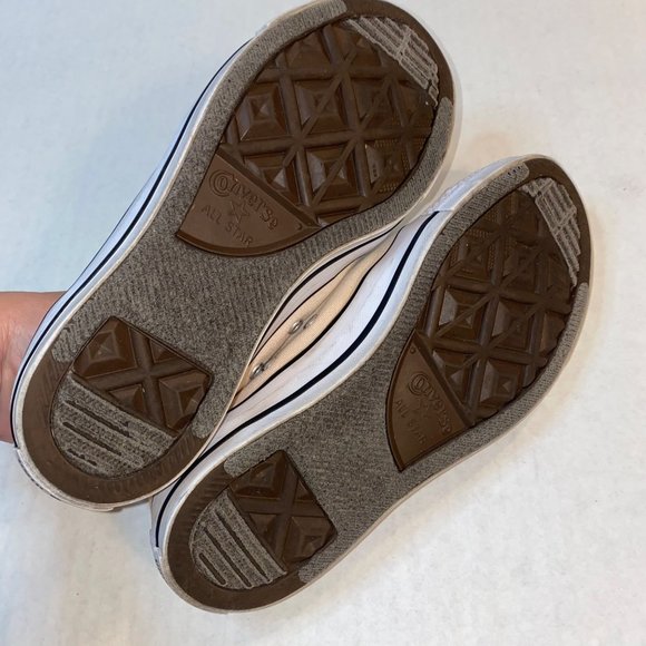 Converse Cream Chuck Taylor All Star Low Top Lace Up Sneakers, W Size 7 M Size 5 - Picture 9 of 9